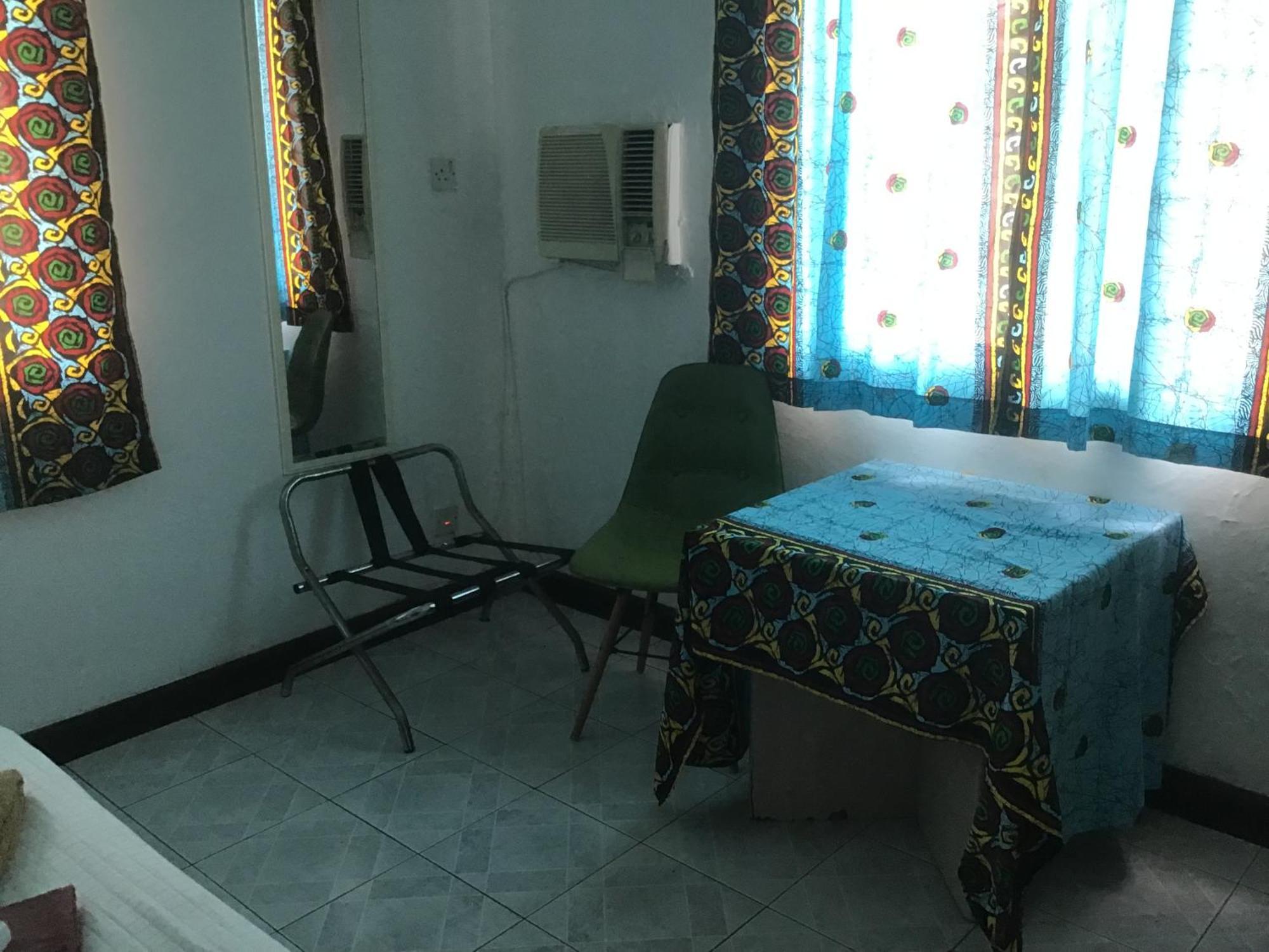 Anns Guesthouse Bakaugambia Exterior photo